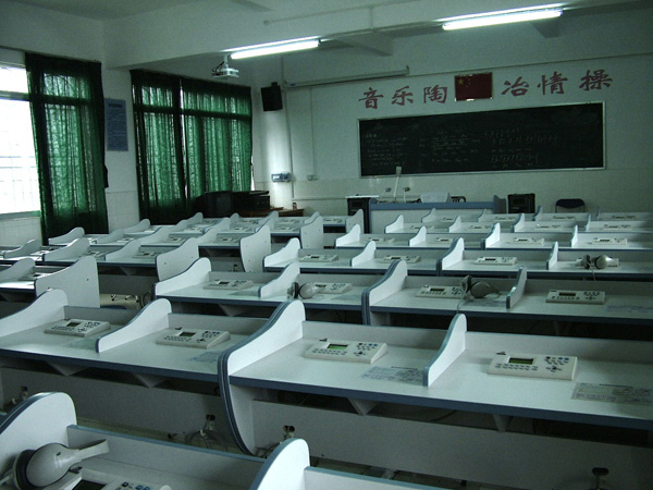 數(shù)字語(yǔ)音室、模擬語(yǔ)音室