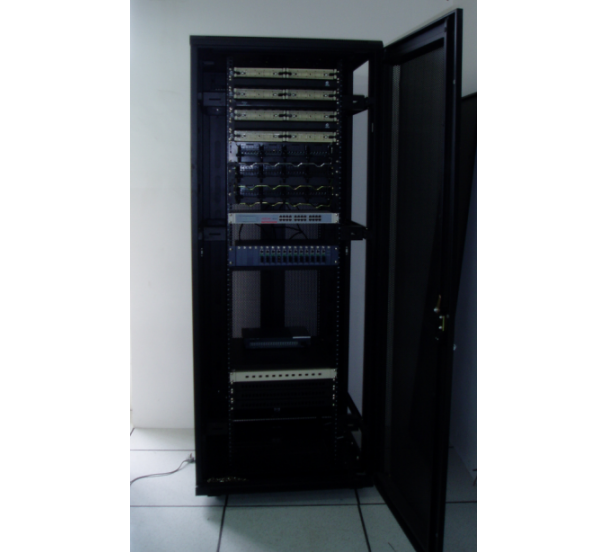 樓層設(shè)備間與通信鏈路裝置